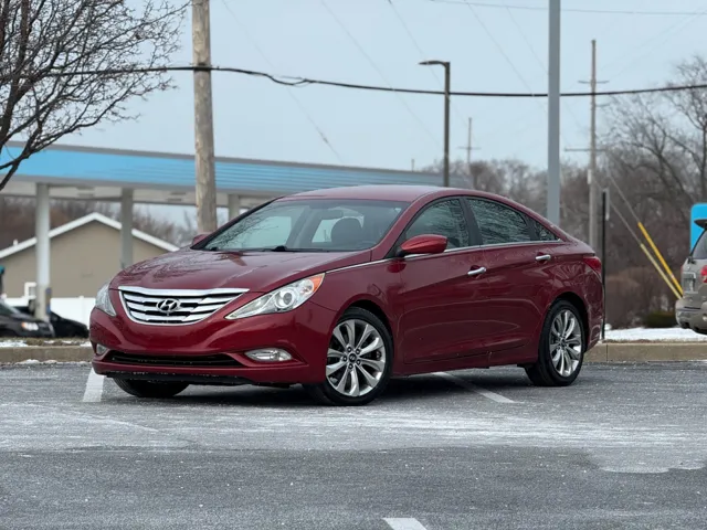2011 Hyundai Sonata SE's photo