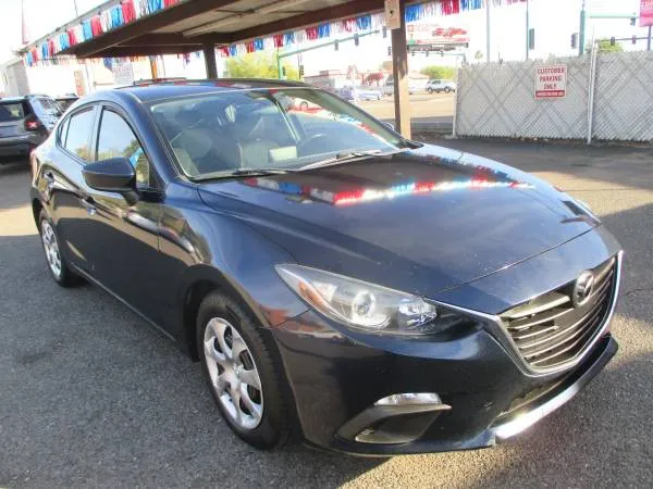 2016 Mazda MAZDA3 i Sport's photo