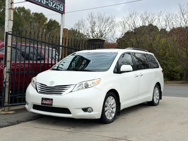 2011 Toyota Sienna XLE