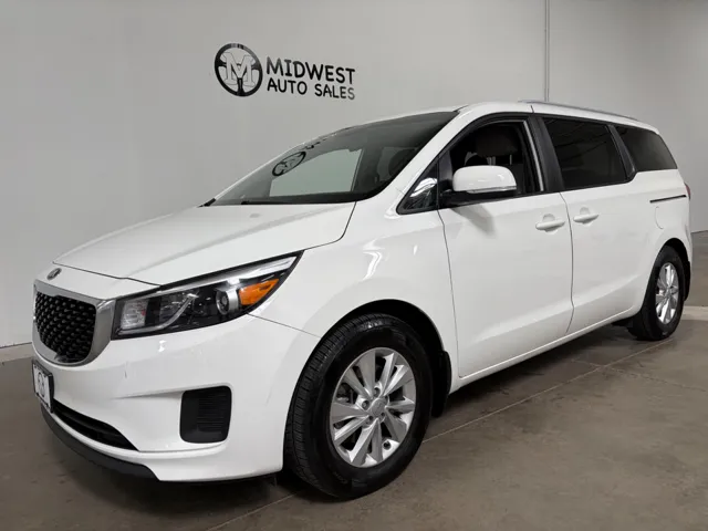 2016 Kia Sedona LX's photo