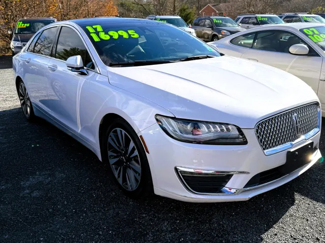 2017 Lincoln MKZ Reserve's photo