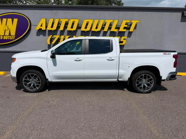 2022 Chevrolet Silverado 1500 LT - Photo 7
