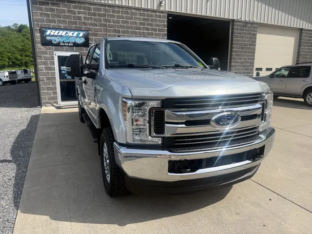 2019 Ford F-250 XL 4x4 Crew Cab 8' Box's photo