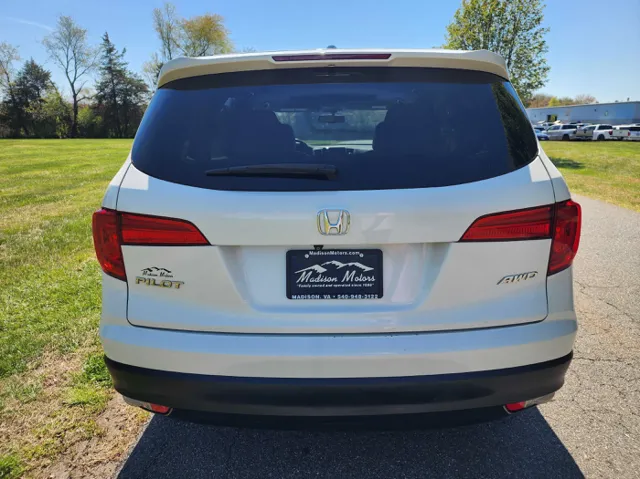 2017 Honda Pilot EX-L - Photo 7