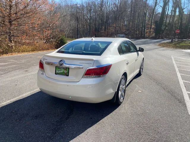 2010 Buick LaCrosse CXL photo 4