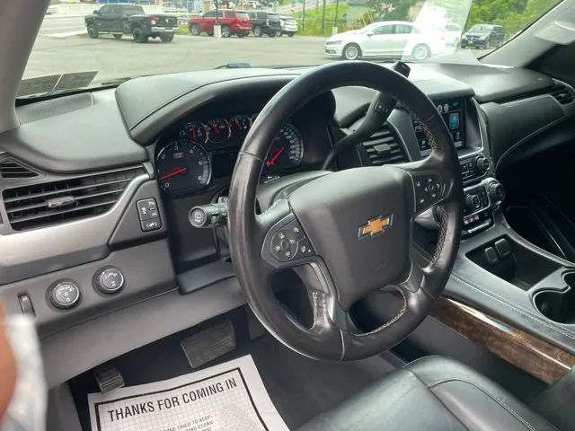 2019 Chevrolet Suburban LT photo 18