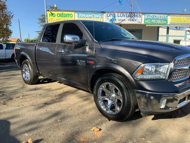 2016 RAM Ram 1500 Pickup Laramie's photo