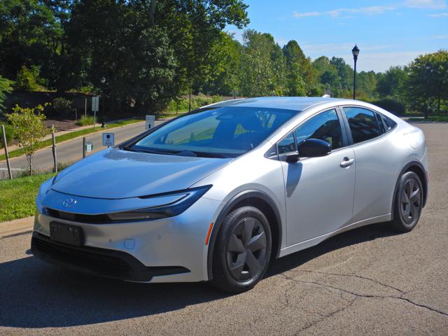 2025 Toyota Prius LE