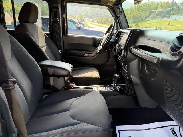 2018 Jeep Wrangler JK Unlimited Sport S - Photo 10