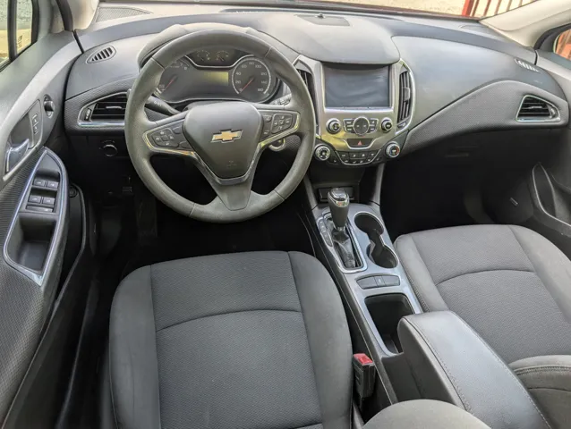 2017 Chevrolet Cruze LT - Photo 13