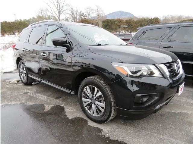 2020 Nissan Pathfinder