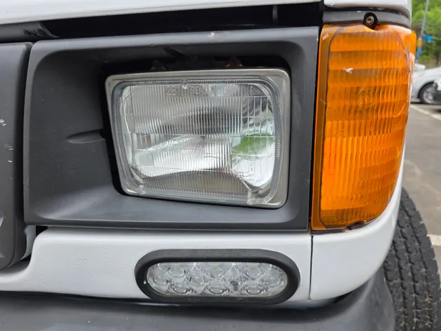 2005 Ford Econoline Van Commercial - Photo 105