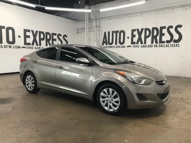 2013 Hyundai Elantra 1.8 GLS M/T's photo
