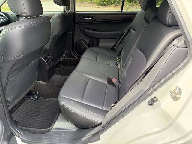 2015 Subaru Outback Limited - Photo 11