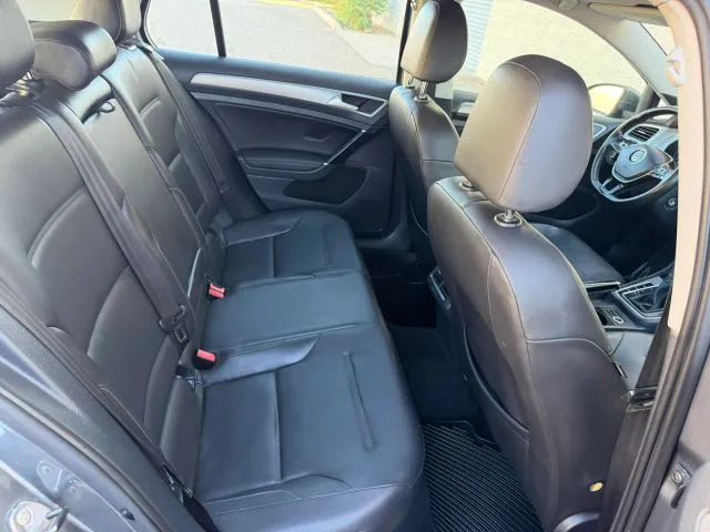 2015 Volkswagen Golf TDI SE - Photo 18