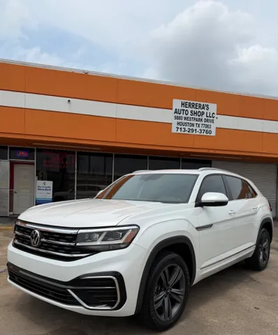 2021 Volkswagen Atlas Cross Sport 3.6L V6 SE w/Tech R-Line's photo