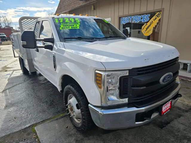 2019 Ford F-350 Super Duty Chassis Cab XL's photo
