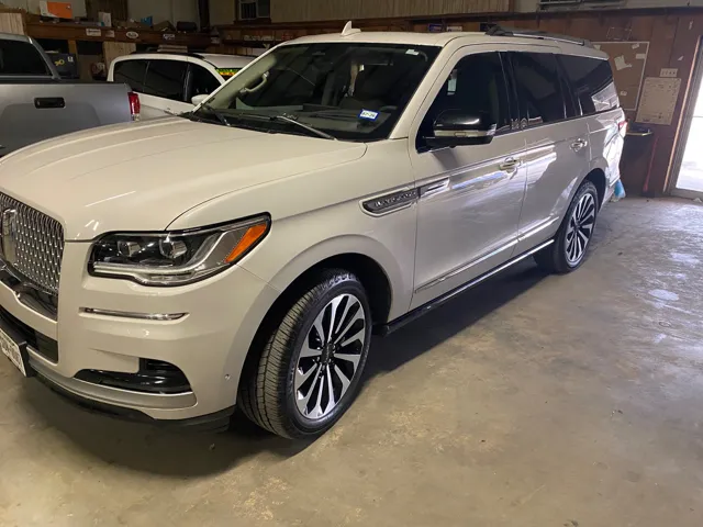 2022 Lincoln Navigator Reserve's photo