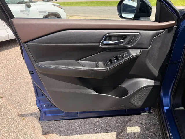 2021 Nissan Rogue Platinum - Photo 12