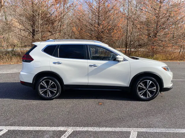 2019 Nissan Rogue S AWD photo 4