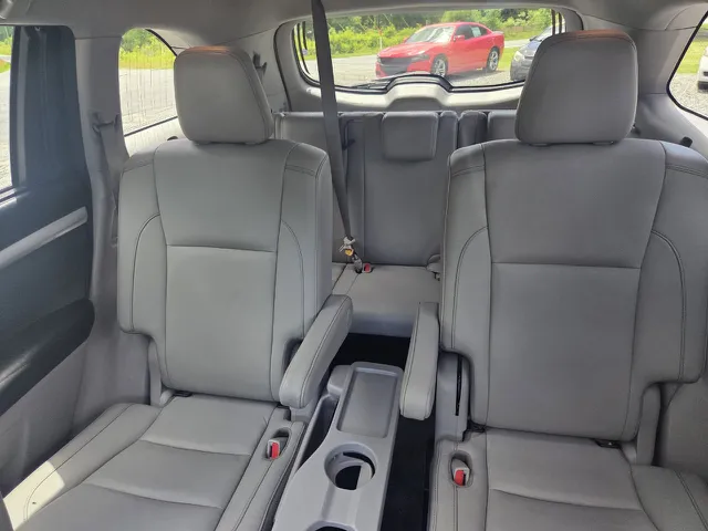2017 Toyota Highlander XLE - Photo 12