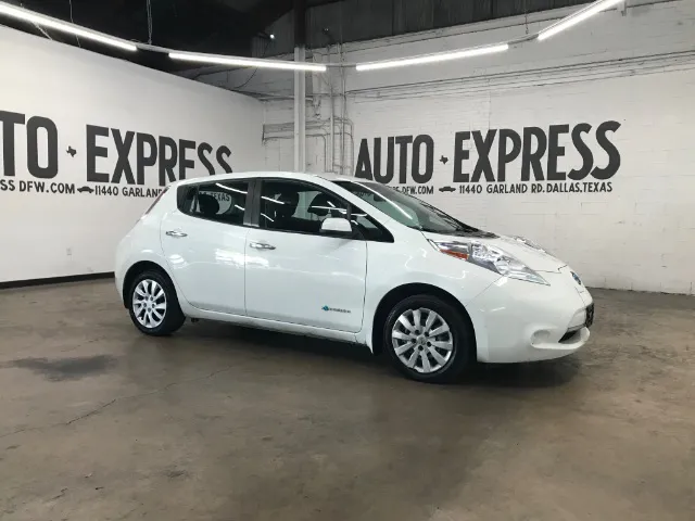 2015 Nissan LEAF S