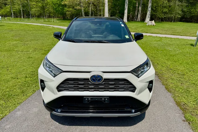 2021 Toyota RAV4 XSE - Photo 9
