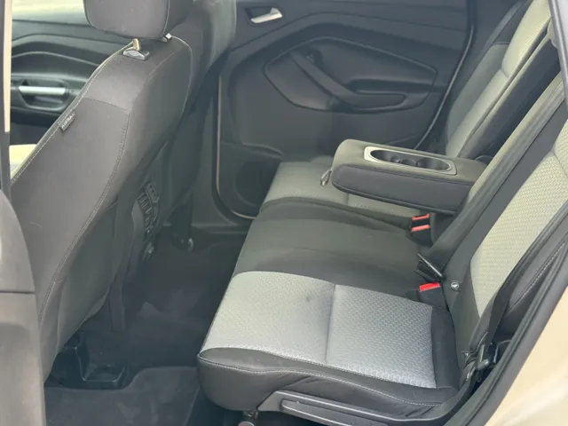 2017 Ford Escape SE - Photo 25