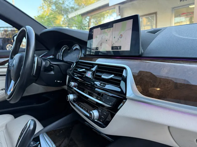 2017 BMW 5 Series 530i - Photo 30
