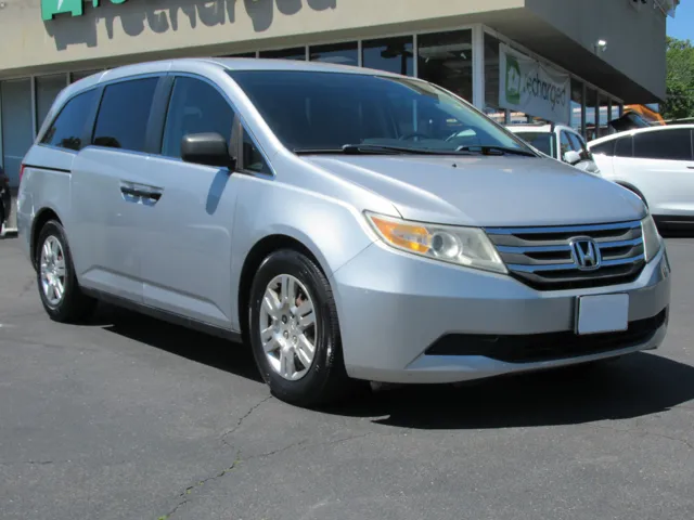 2013 Honda Odyssey LX's photo