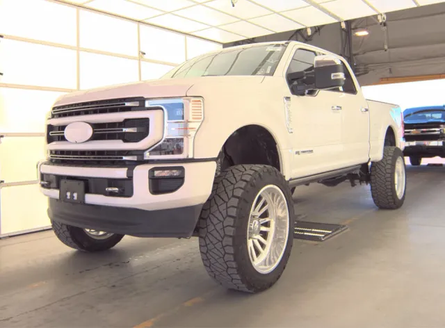 2020 Ford F-250 Super Duty Platinum's photo