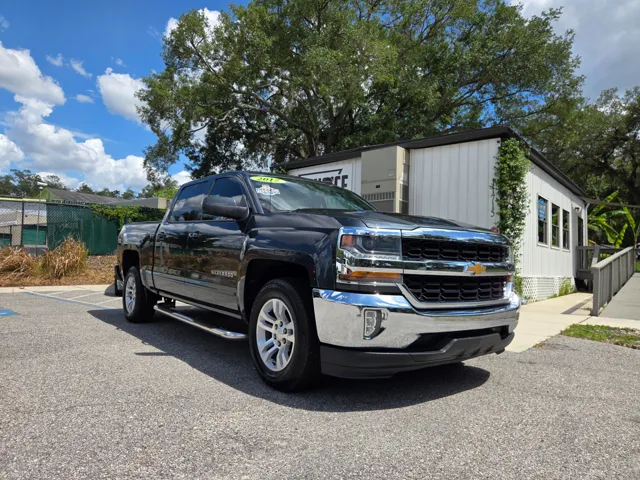 2017 Chevrolet Silverado 1500 LT Crew Cab Short Box's photo