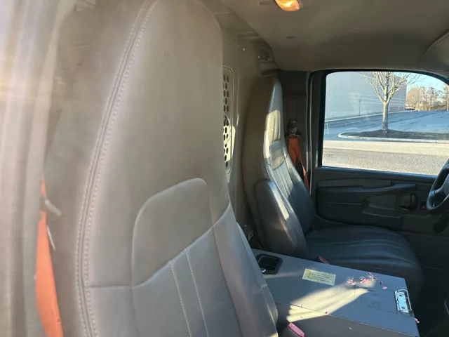 2013 Chevrolet Express Cargo Work Van - Photo 12