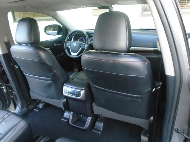 2019 Toyota Highlander SE - Photo 48