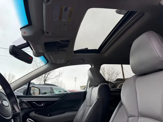 2022 Subaru Outback Limited - Photo 16