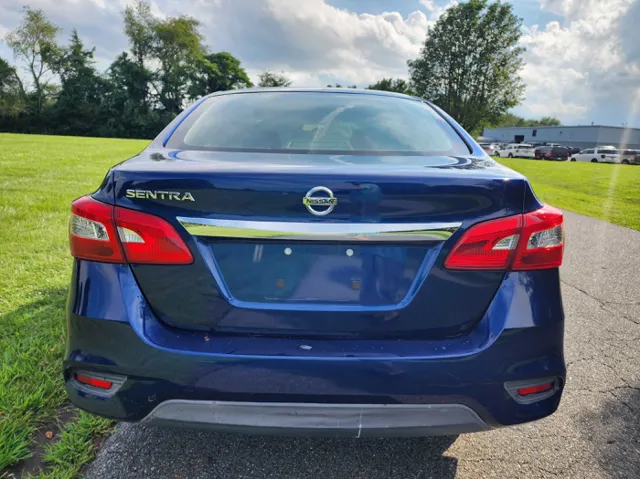 2017 Nissan Sentra S photo 6