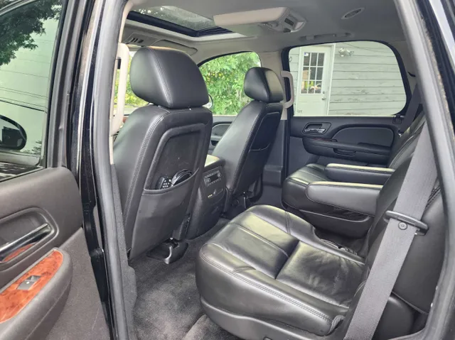 2011 Chevrolet Tahoe LT photo 13
