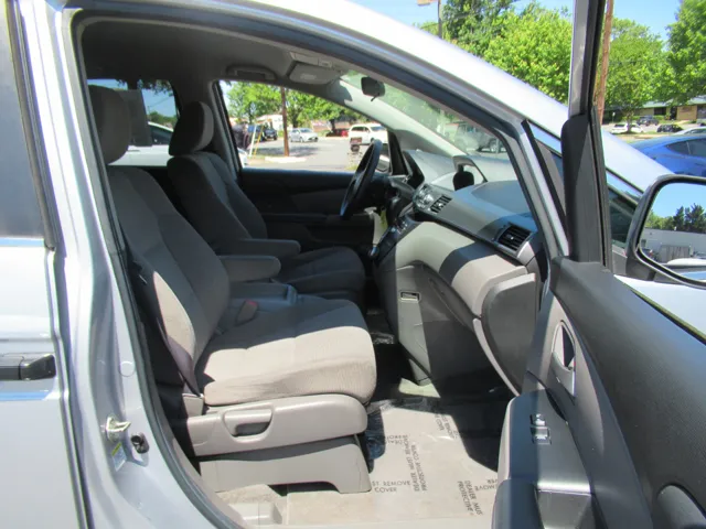 2013 Honda Odyssey LX - Photo 23