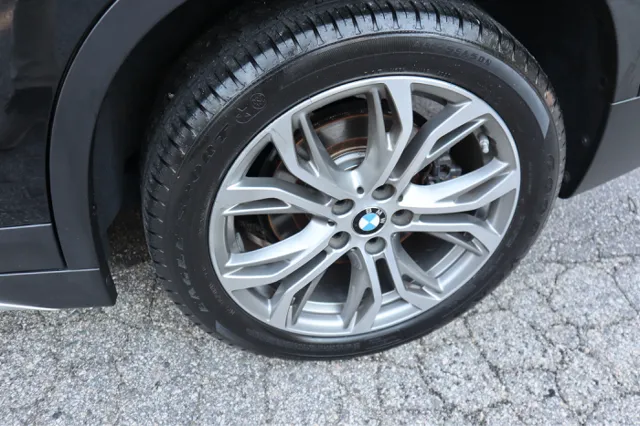 2017 BMW X1 28i - Photo 7