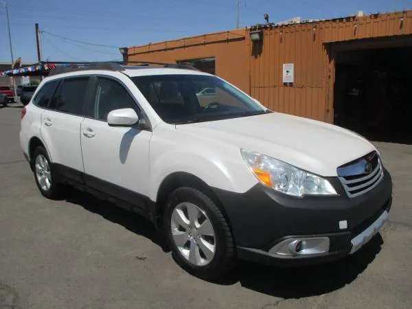 2011 Subaru Outback 3.6R Limited AT's photo