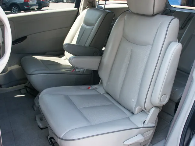 2013 Nissan Quest SV - Photo 7