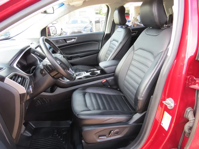 2016 Ford Edge SEL photo 4