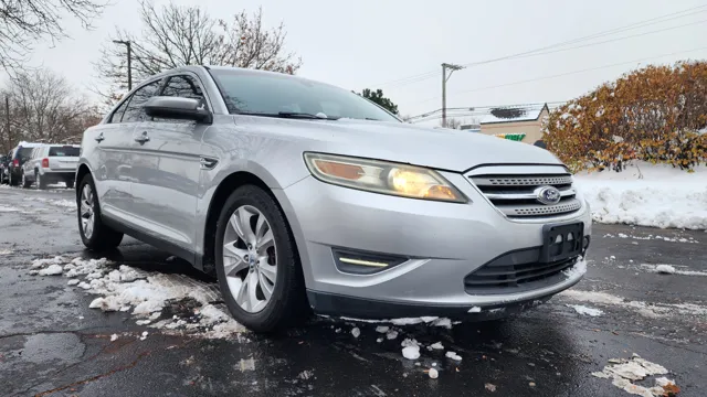 2010 Ford Taurus SEL
