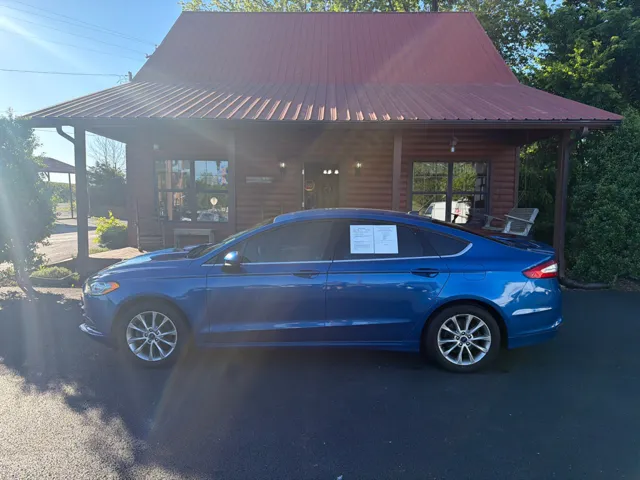 2017 Ford Fusion SE FWD's photo