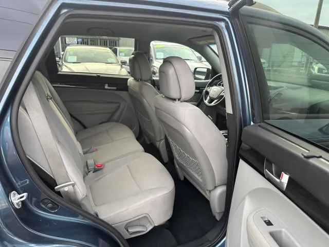 2015 Kia Sorento LX - Photo 14