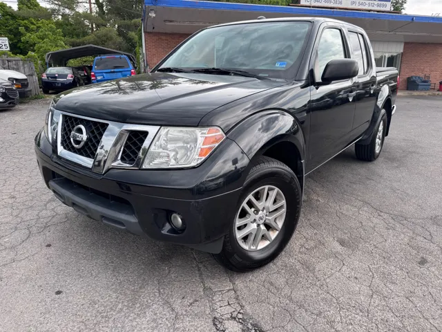 2017 Nissan Frontier 4.0 SV Crew Cab 4X4 AT SWB's photo