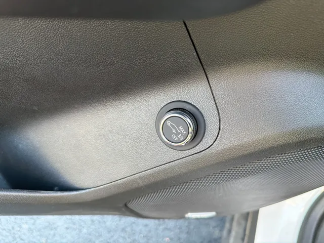 2022 GMC Acadia SLE - Photo 21