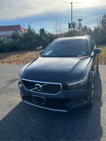 2019 Volvo XC40 Momentum