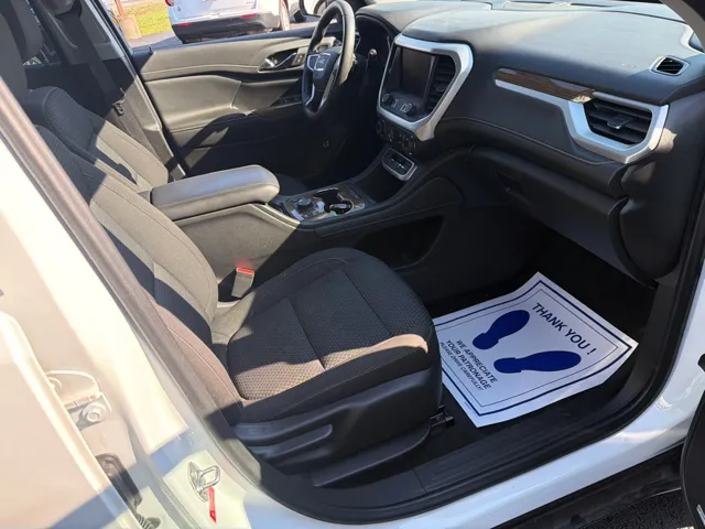 2022 GMC Acadia SLE - Photo 11