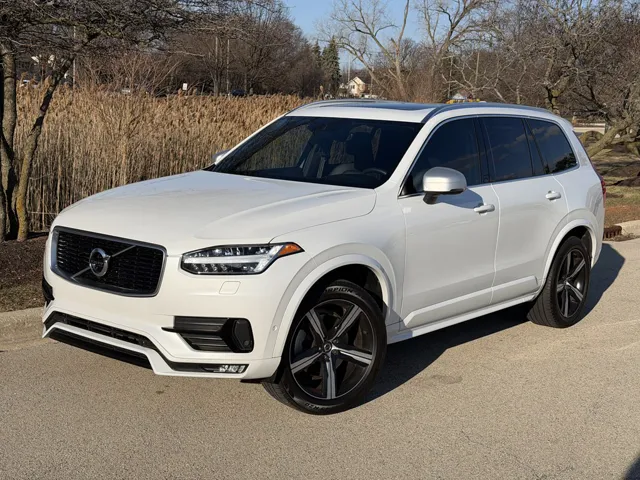 2019 Volvo XC90 R-Design